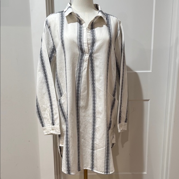Dylan Clothing Maya Tunic Size L White and Gray Striped Swim Cover-Up - Picture 5 of 14